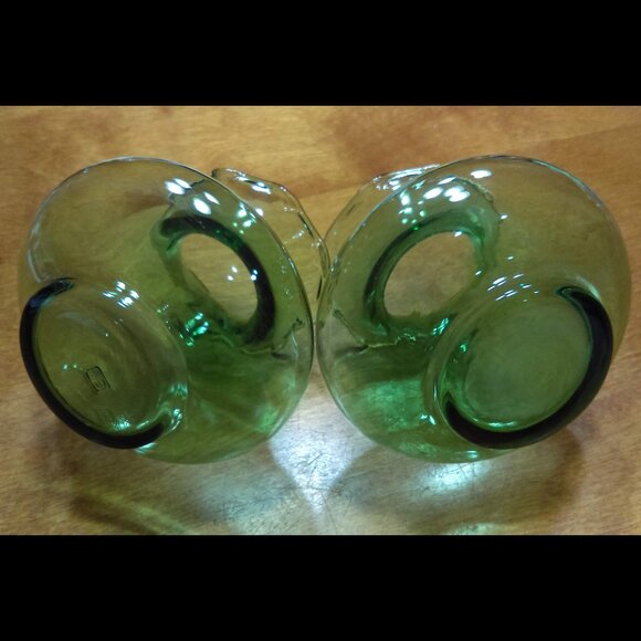 Set of 2 Vintage Light Green Anchor Hocking Miniature Ruffled Edge Glass Vases - Picture 4 of 6